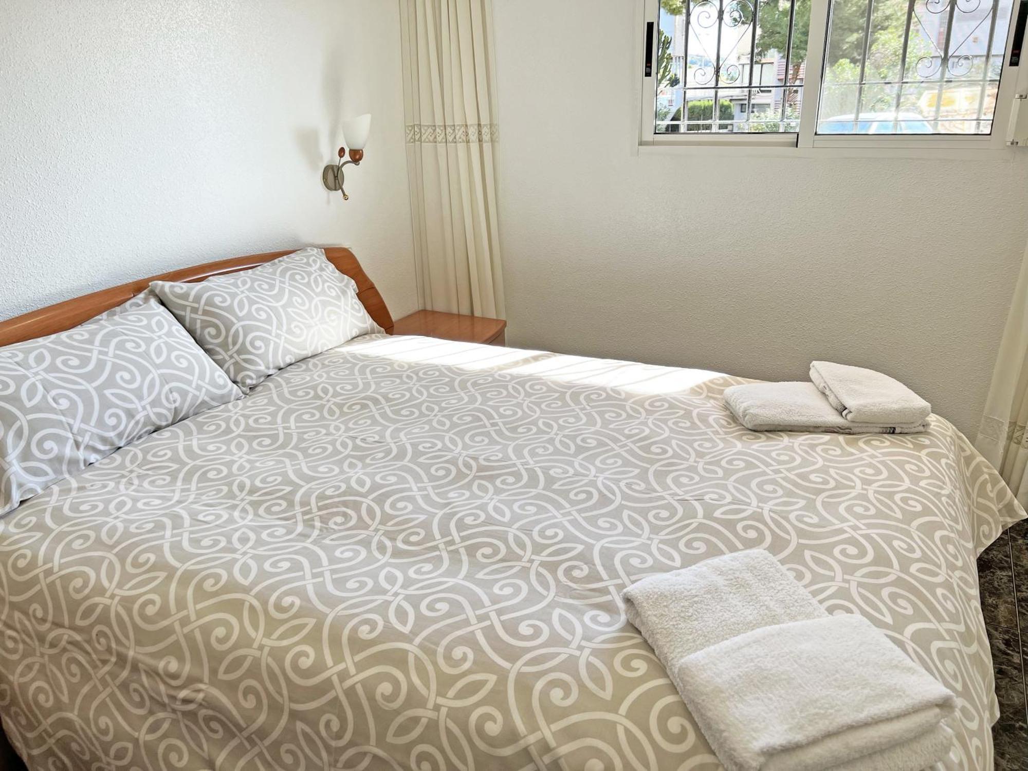 A 100M De La Playa. 2 Hab. A/C Apartment Аликанте Екстериор снимка