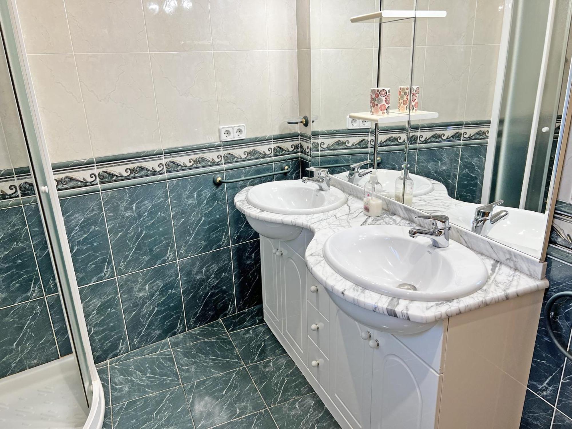 A 100M De La Playa. 2 Hab. A/C Apartment Аликанте Екстериор снимка